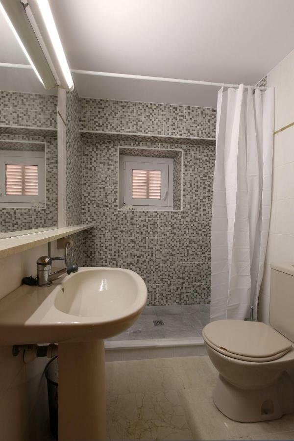 Apartament Magnifiques Vistes- Port De Rei Ля Эскала Экстерьер фото